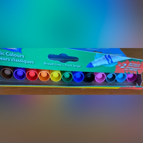 New Crayola Markers - Picture 3 of 3